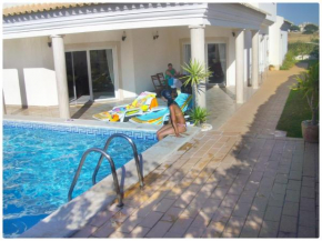 Casa do Mar by Laranjal Rentals
